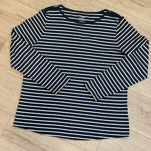 LL Bean Top/Blouse 100% Supima Cotton XL Knit Long & Mid. Sleeve Peru